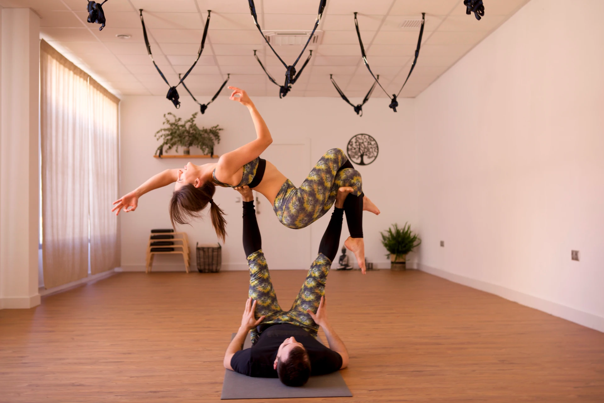 Clase de Acroyoga en Conexión