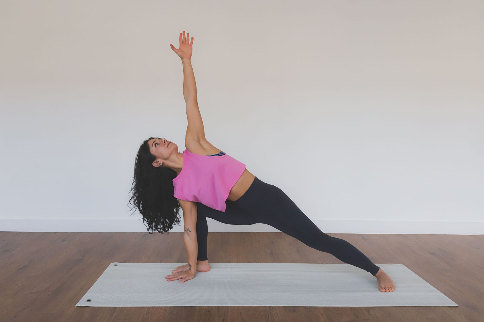 Clase de Hatha Yoga en Conexión